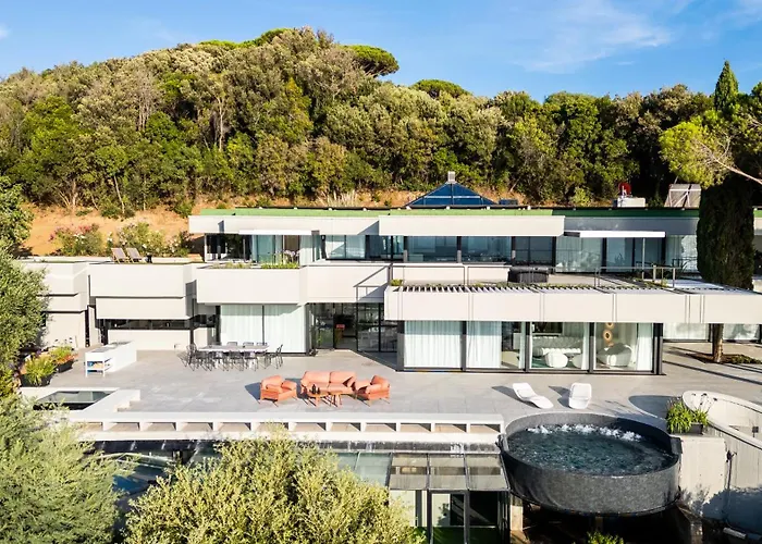 Extreme Luxury Villa In Punta Ala With Private Pool, Spa And Gym